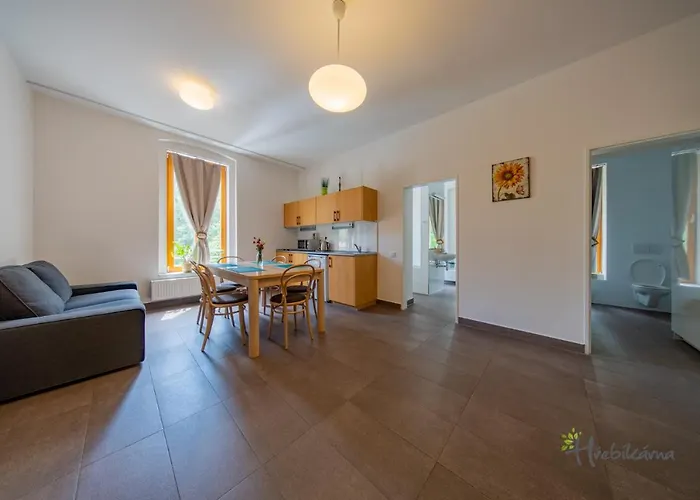 Restaurace A Hřebíkárna 3* Chomutov