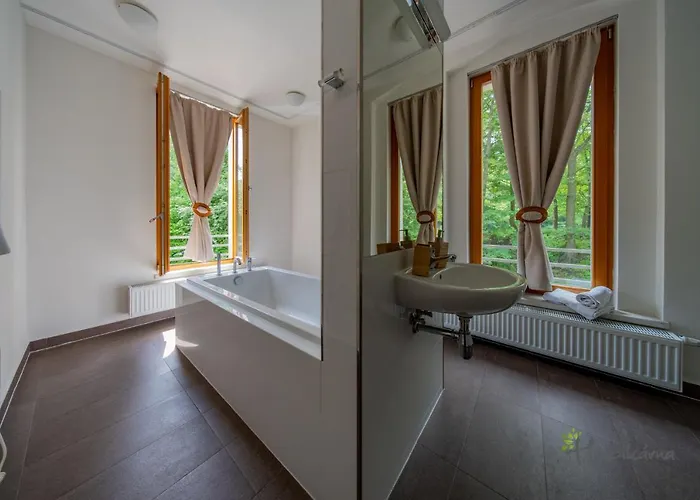 Restaurace A Hřebíkárna 3* Chomutov