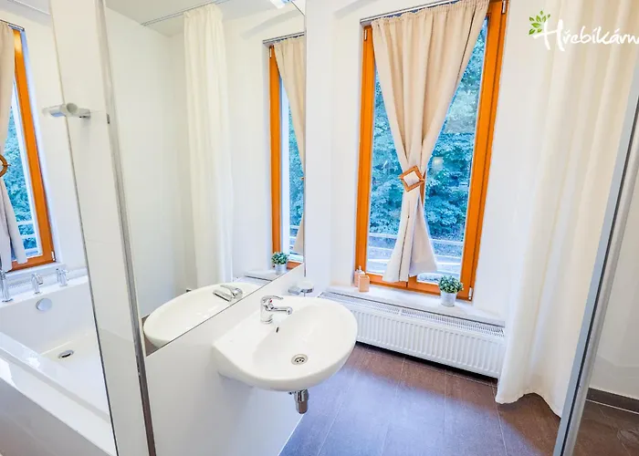 Restaurace A Hřebíkárna 3*