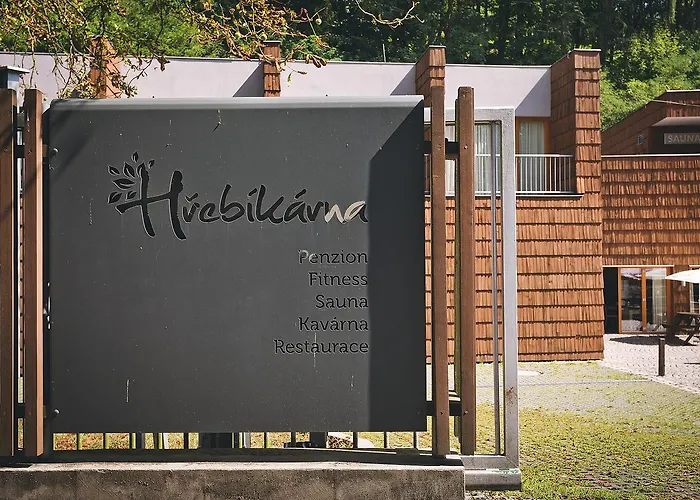 Restaurace A Hřebíkárna Chomutov